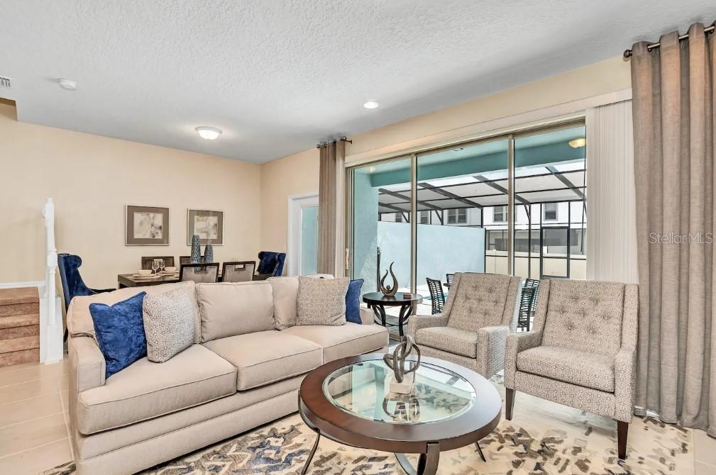 2407 Dubai, Kissimmee, FL 34747
