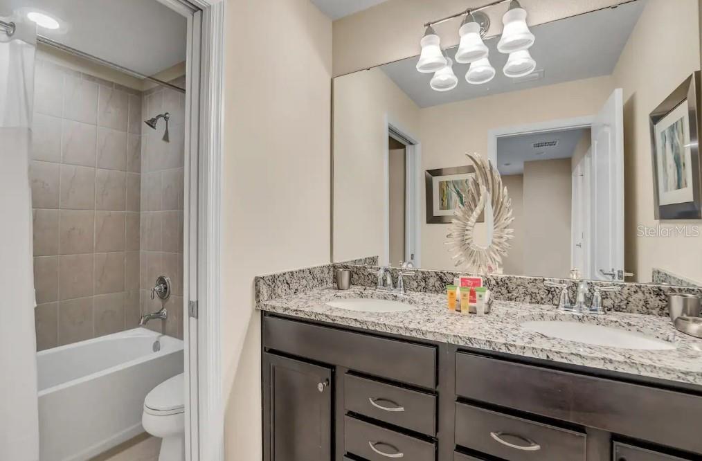 2407 Dubai, Kissimmee, FL 34747