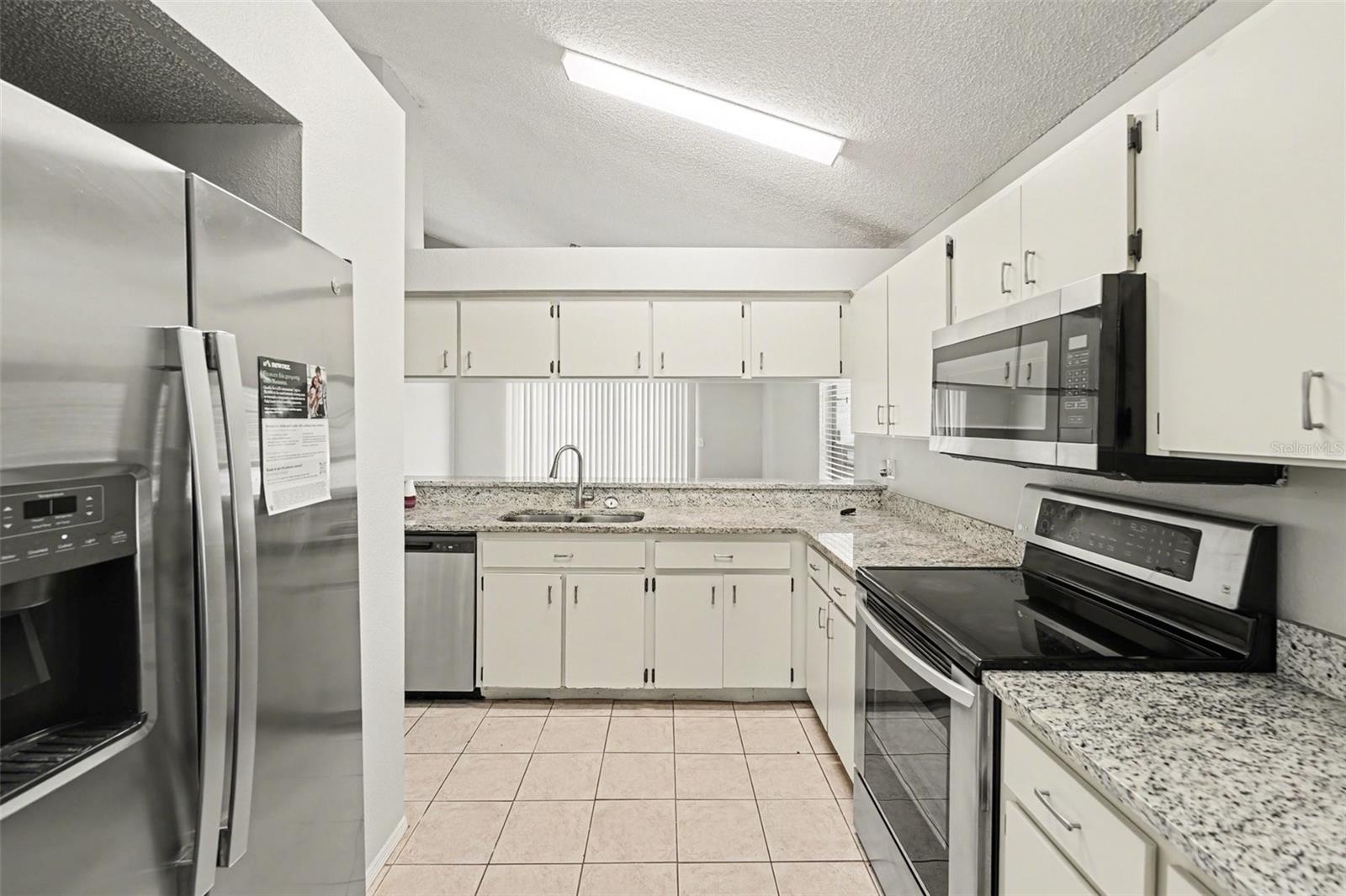 8710 Triple Oaks, Temple Terrace, FL 33637