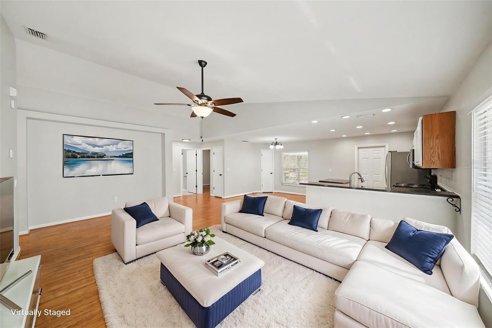 2424 Camden Oaks, Valrico, FL 33594