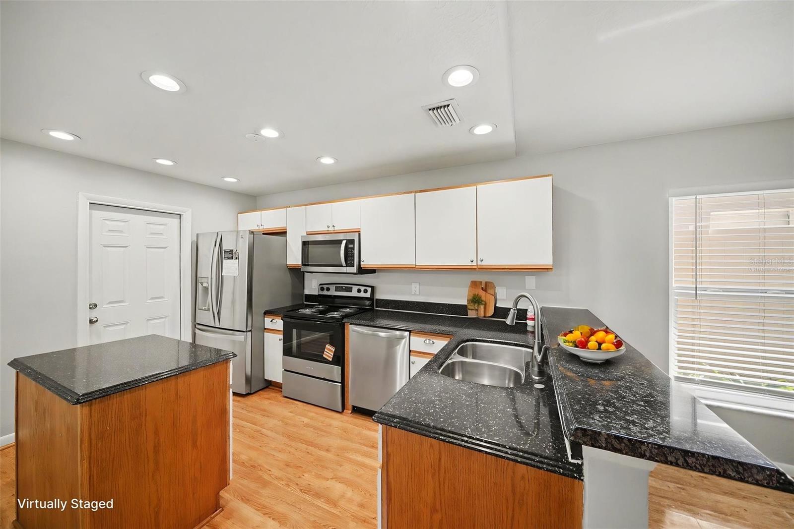 2424 Camden Oaks, Valrico, FL 33594