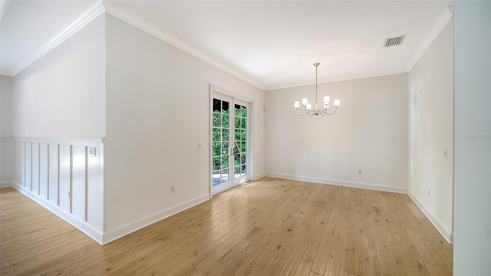 1704 Fortuna, Sarasota, FL 34239