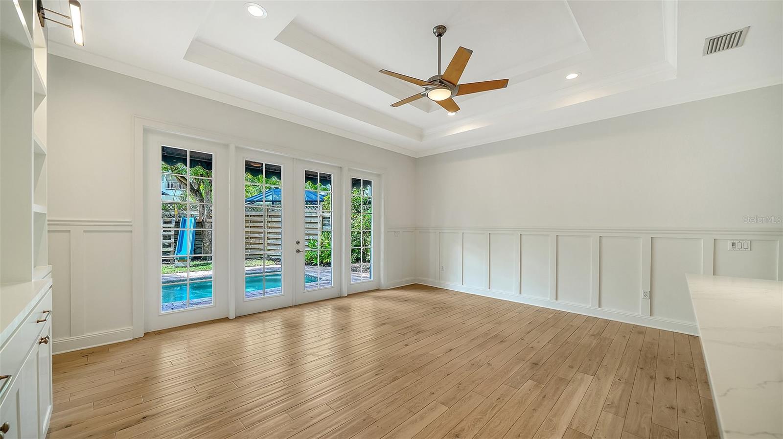1704 Fortuna, Sarasota, FL 34239