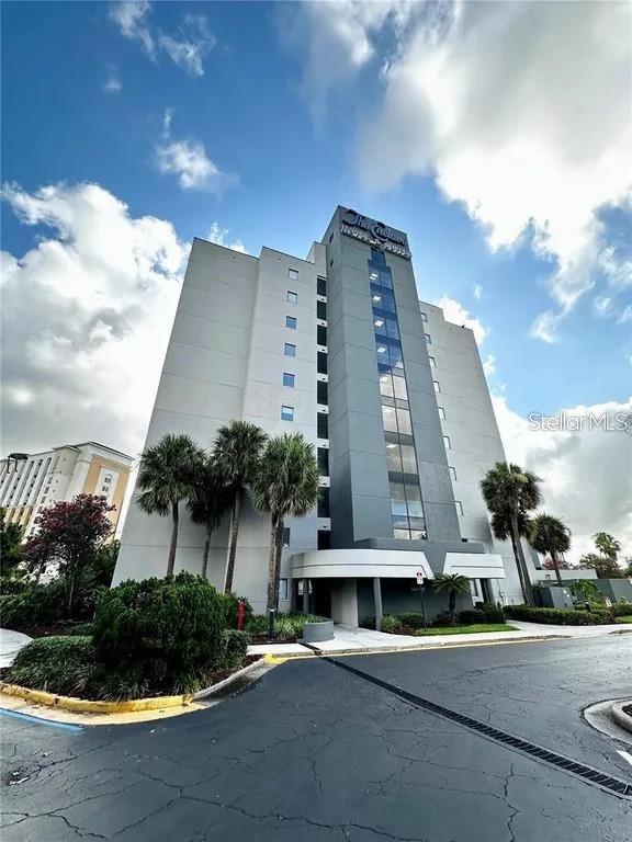 6165 Carrier Unit 2103, Orlando, FL 32819