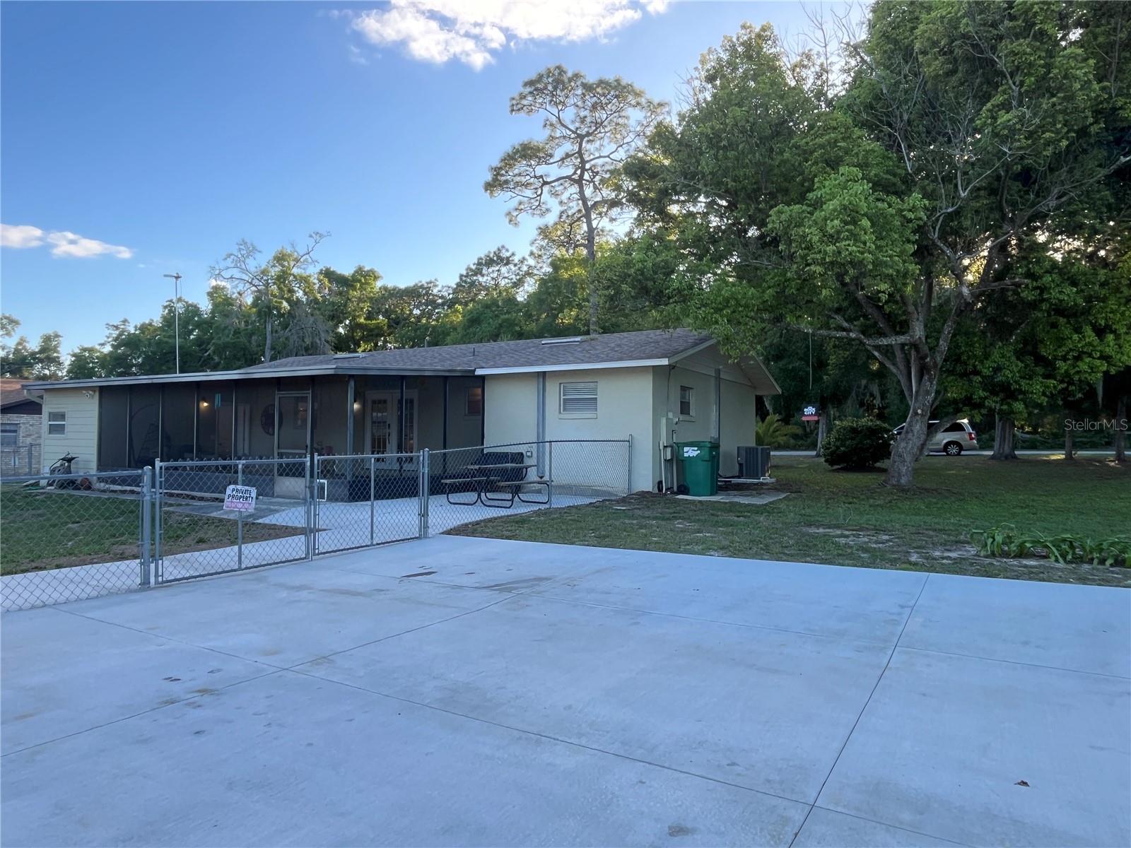 407 Poinsettia, Fruitland Park, FL 34731