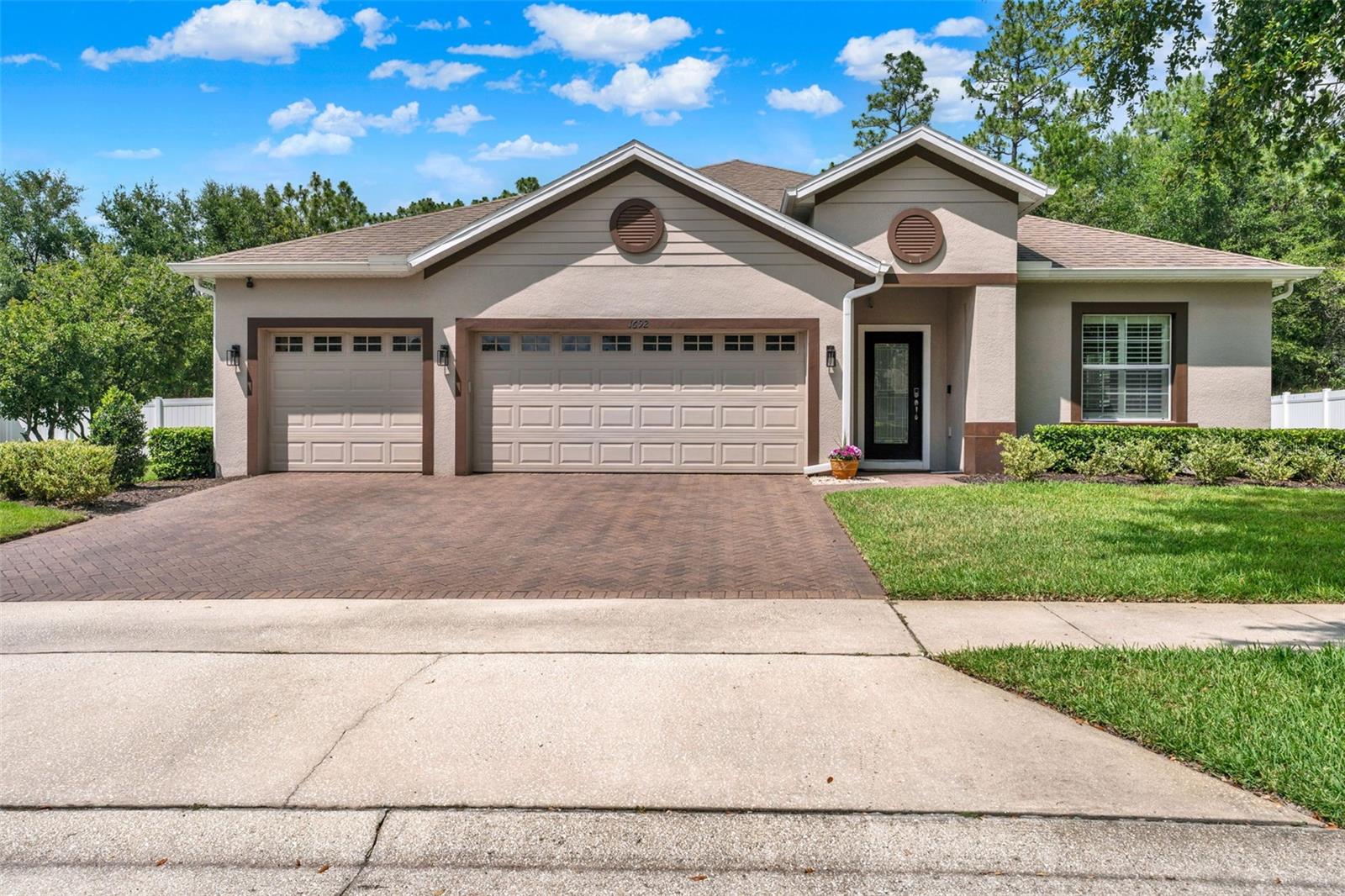 1692 Blue Grass, Deland, FL 32724
