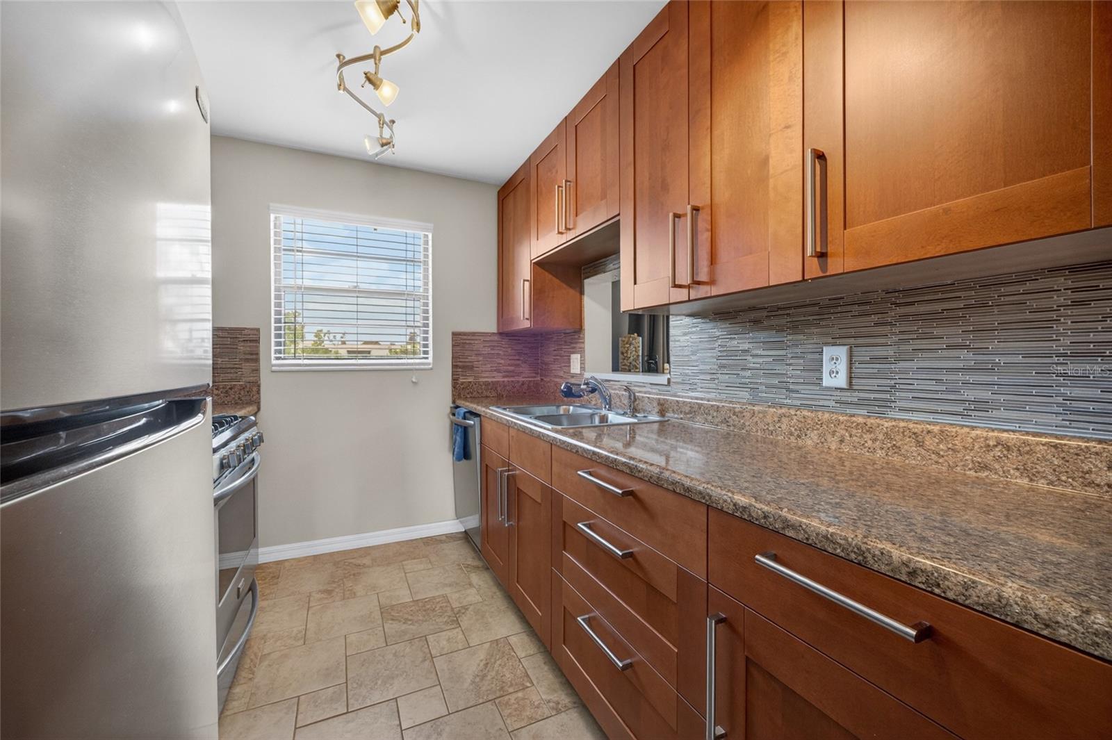 6080 80th Unit 409, St Petersburg, FL 33709