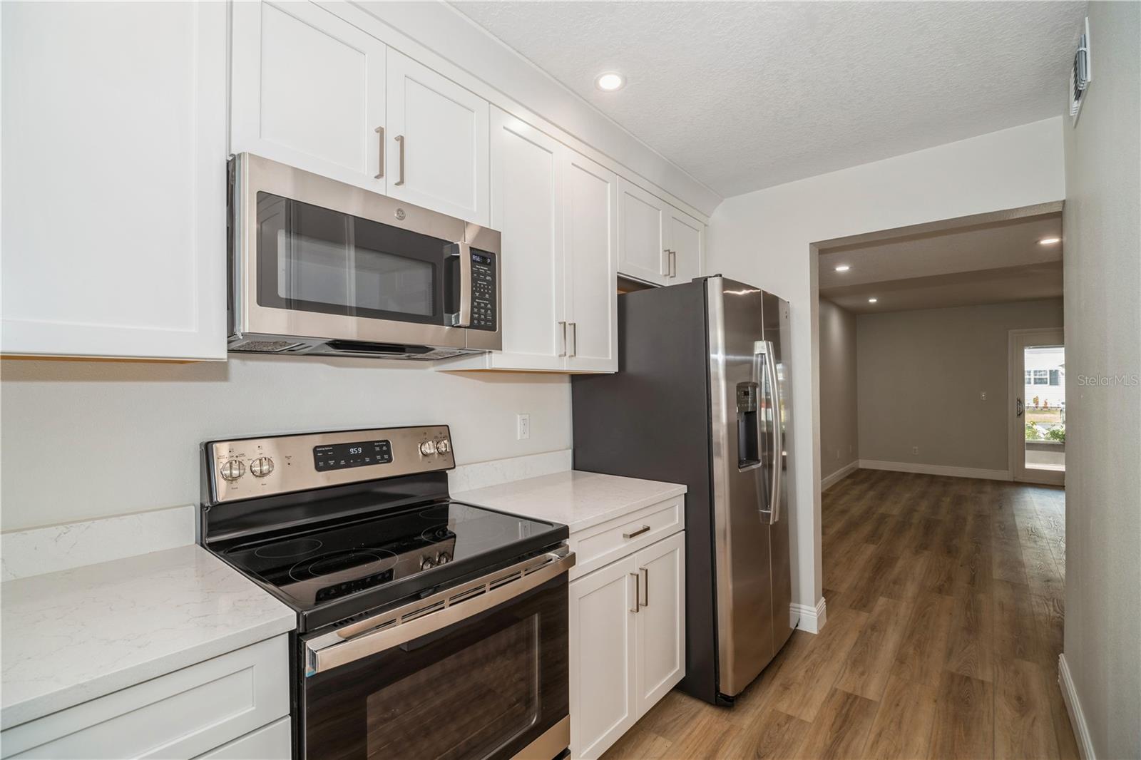 2018 Manor, Palm Bay, FL 32905