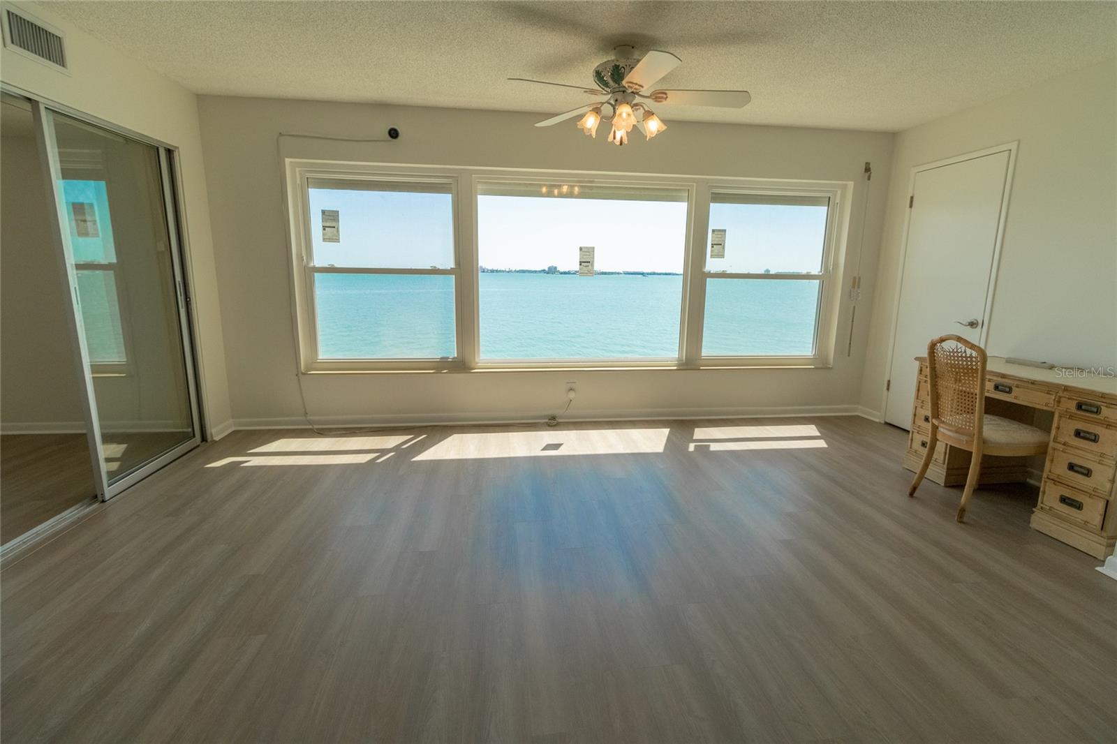 5980 Shore Unit 405, Gulfport, FL 33707