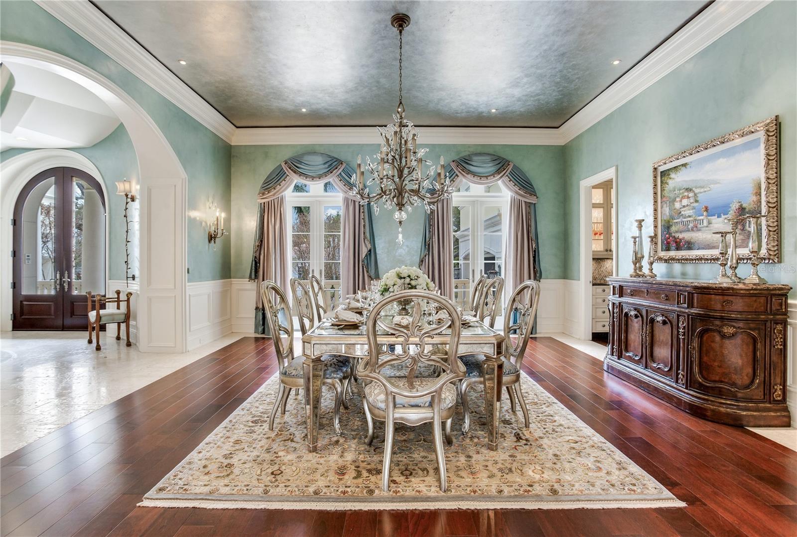 52 Ladoga, Tampa, FL 33606
