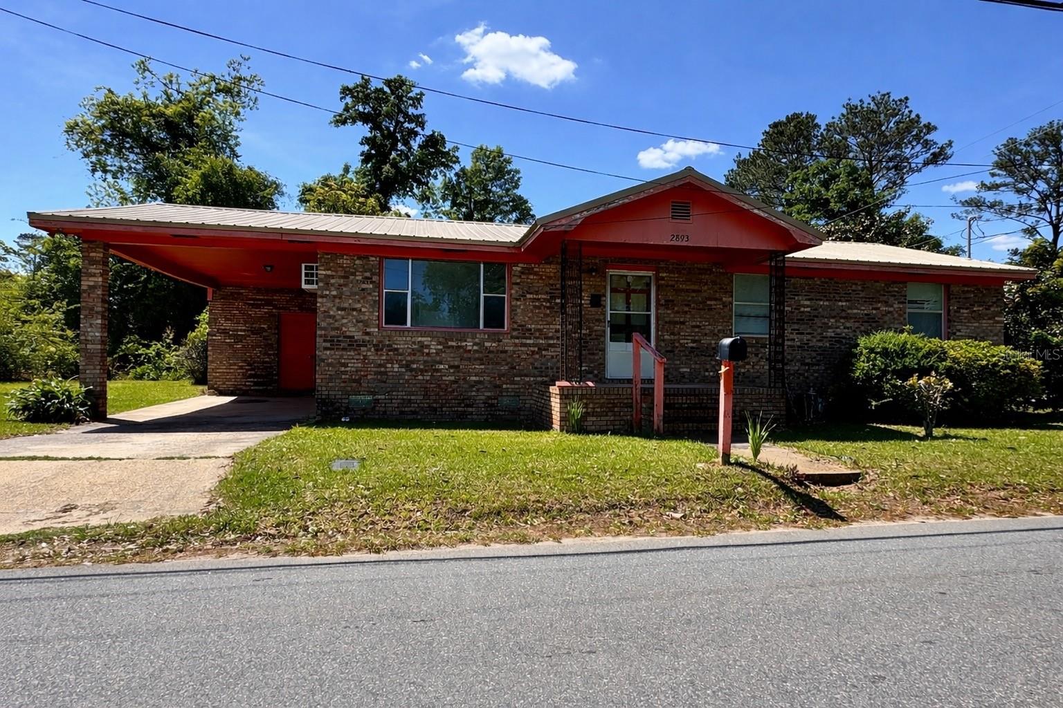 2893 Eva Mae, Marianna, FL 32448