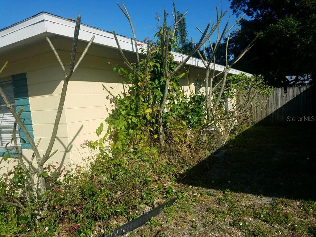 2165 Sunnyside, Sarasota, FL 34239