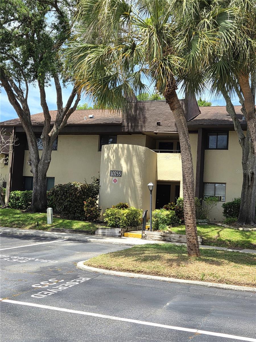 10755 Village Club Unit 101, St Petersburg, FL 33716