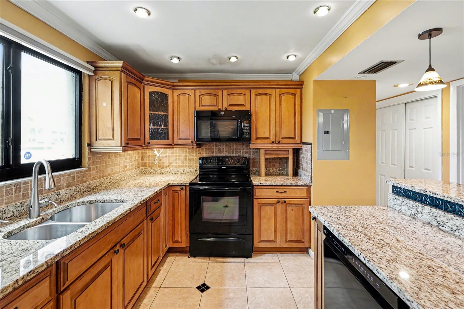 10755 Village Club Unit 101, St Petersburg, FL 33716