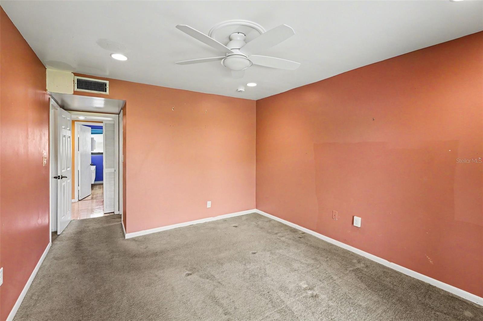 10755 Village Club Unit 101, St Petersburg, FL 33716