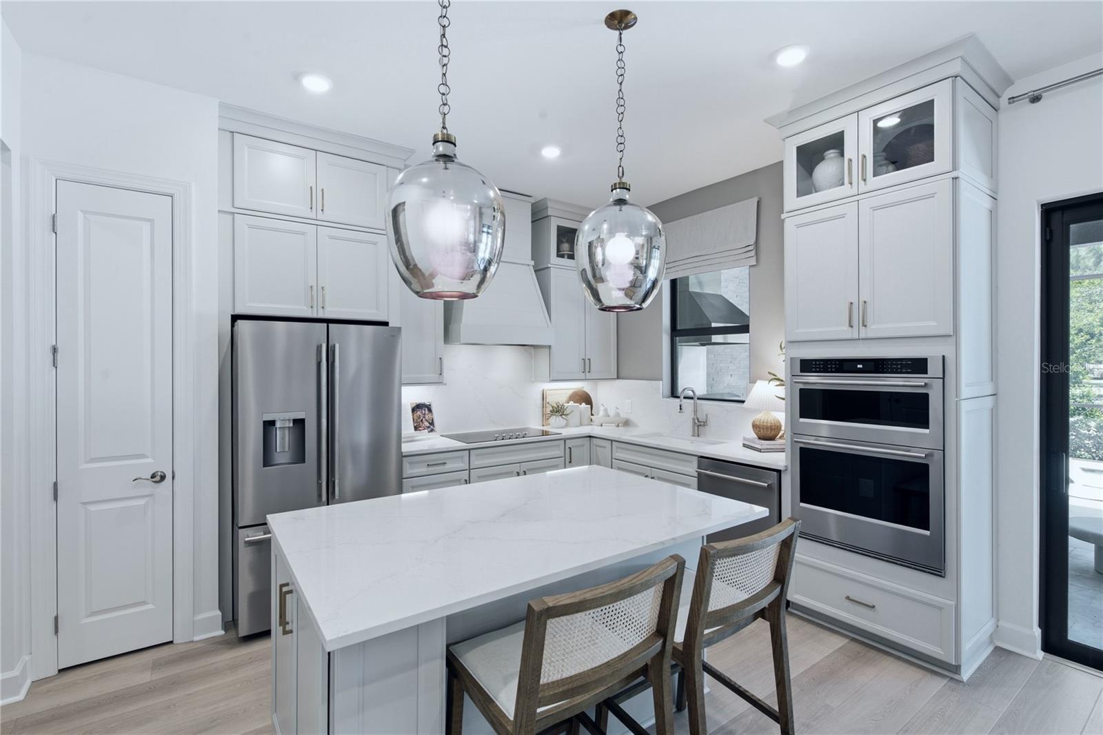 7444 Summer, Sarasota, FL 34231