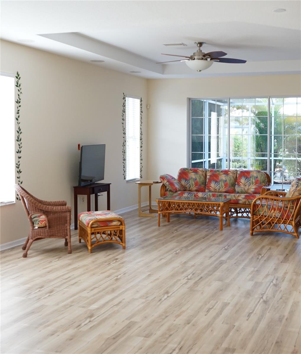 201 Sunset Crest, Apollo Beach, FL 33572