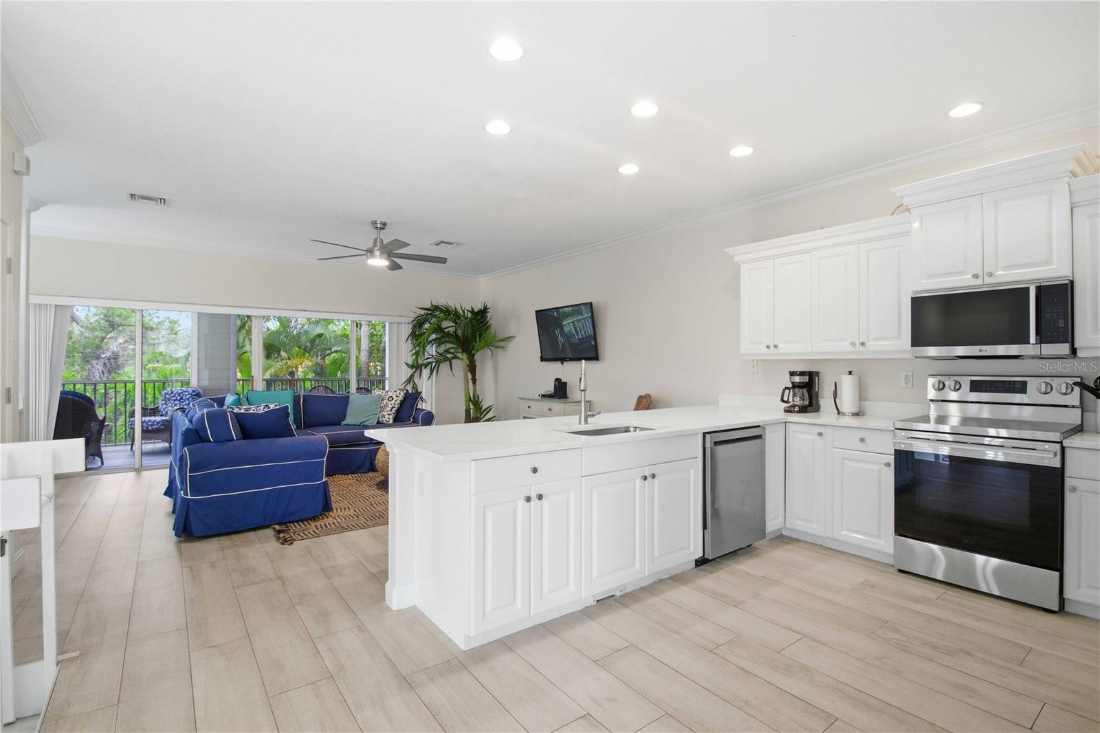 215 81st, Holmes Beach, FL 34217