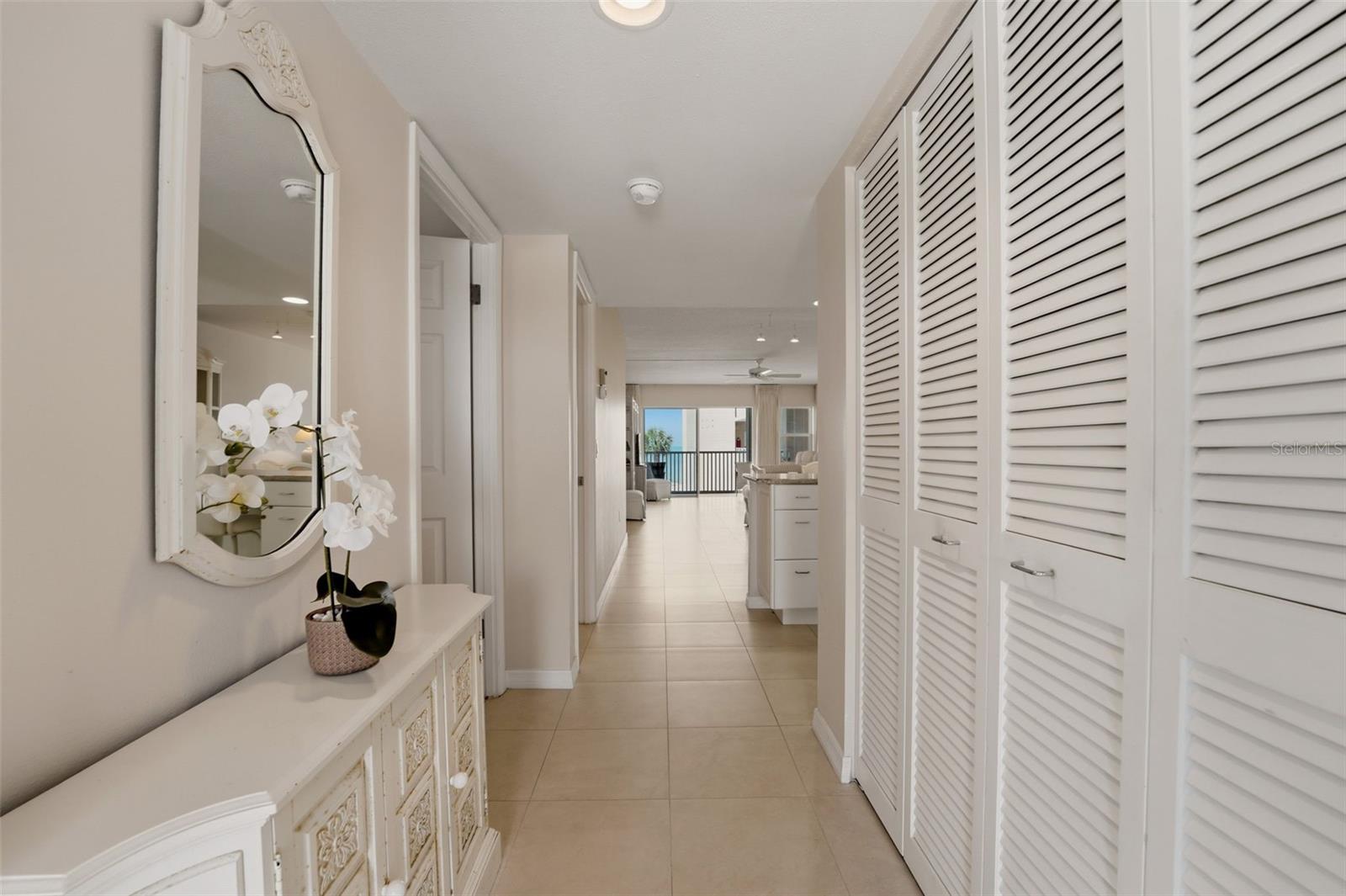 1150 Tarpon Center Unit 304, Venice, FL 34285