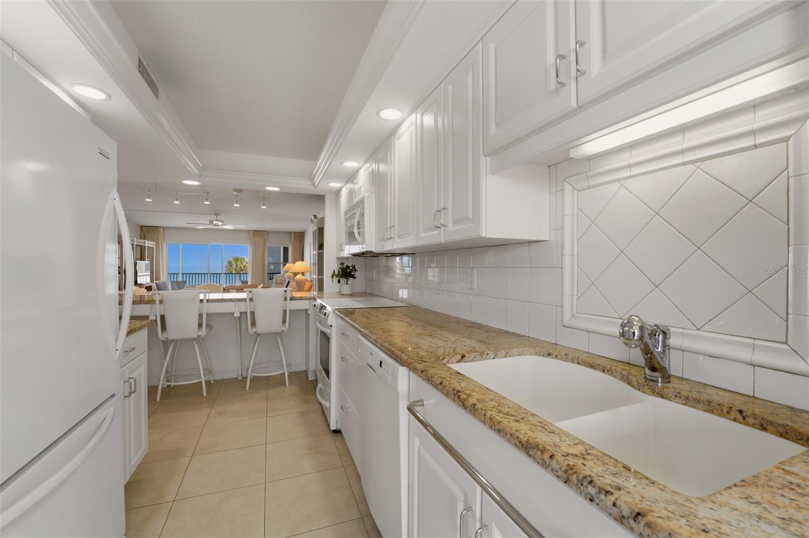 1150 Tarpon Center Unit 304, Venice, FL 34285