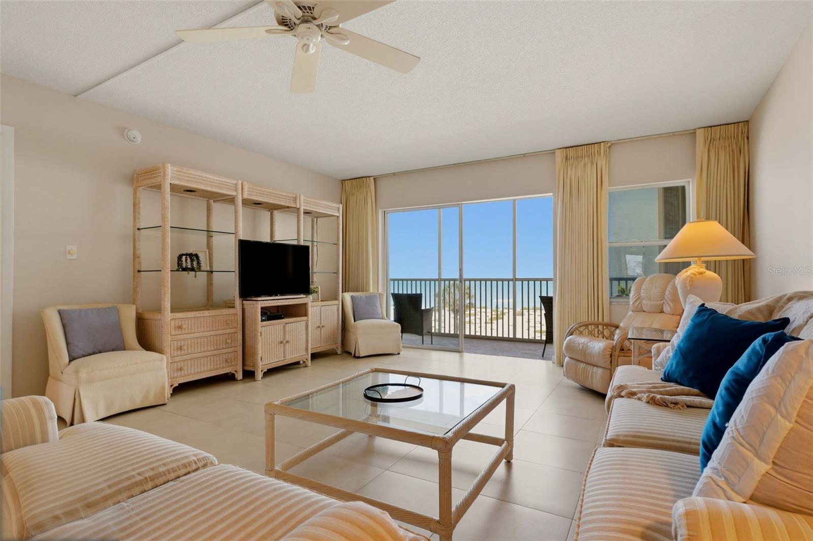 1150 Tarpon Center Unit 304, Venice, FL 34285