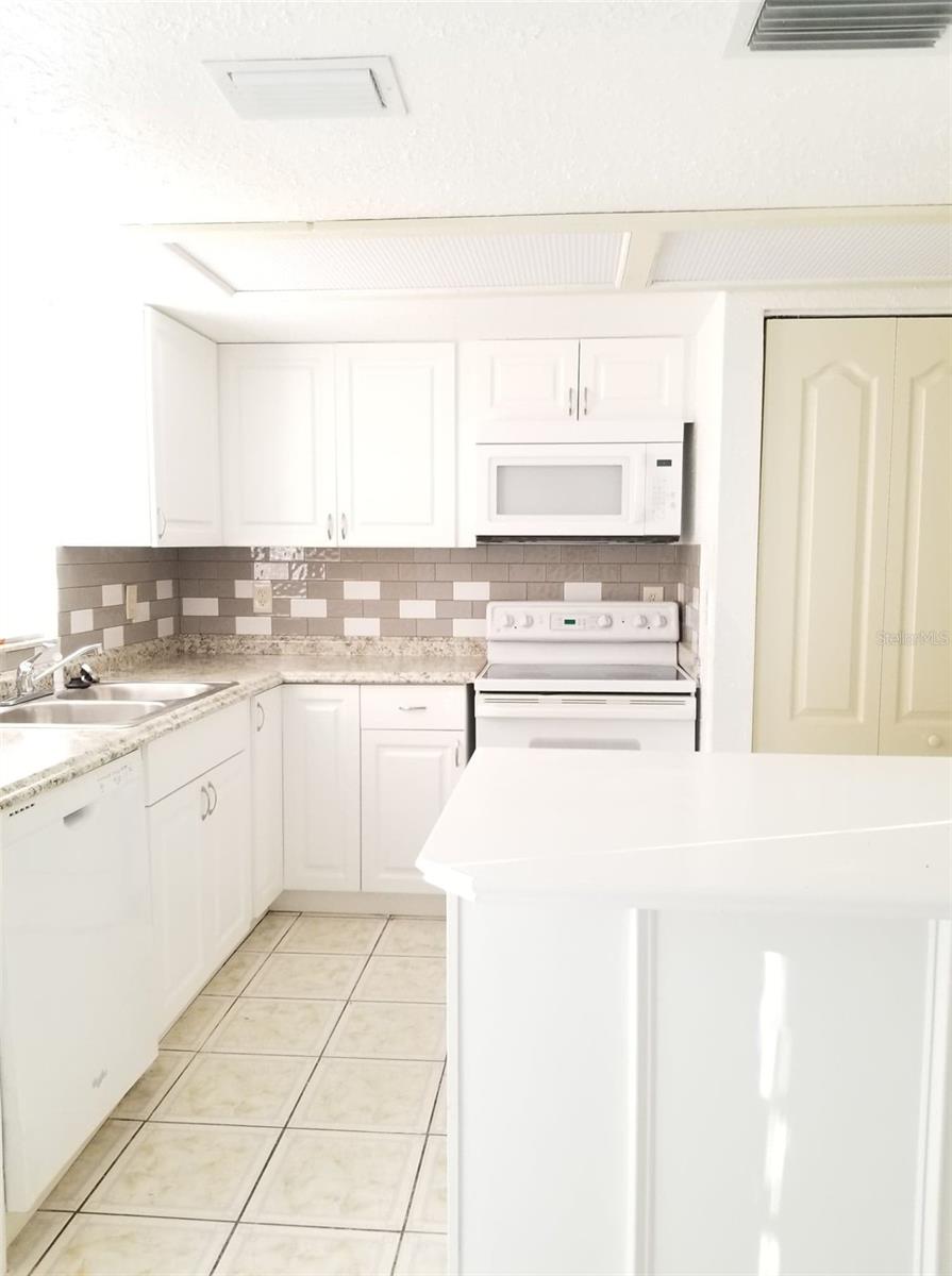 5134 Tennis Court, Tampa, FL 33617