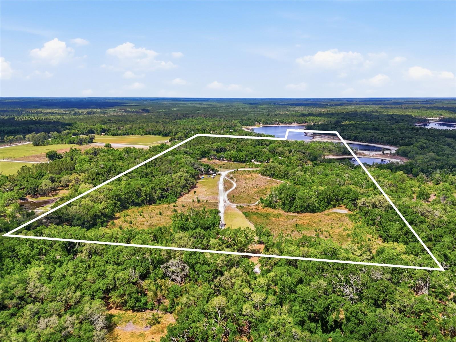 401 Falcon, Branford, FL 32008