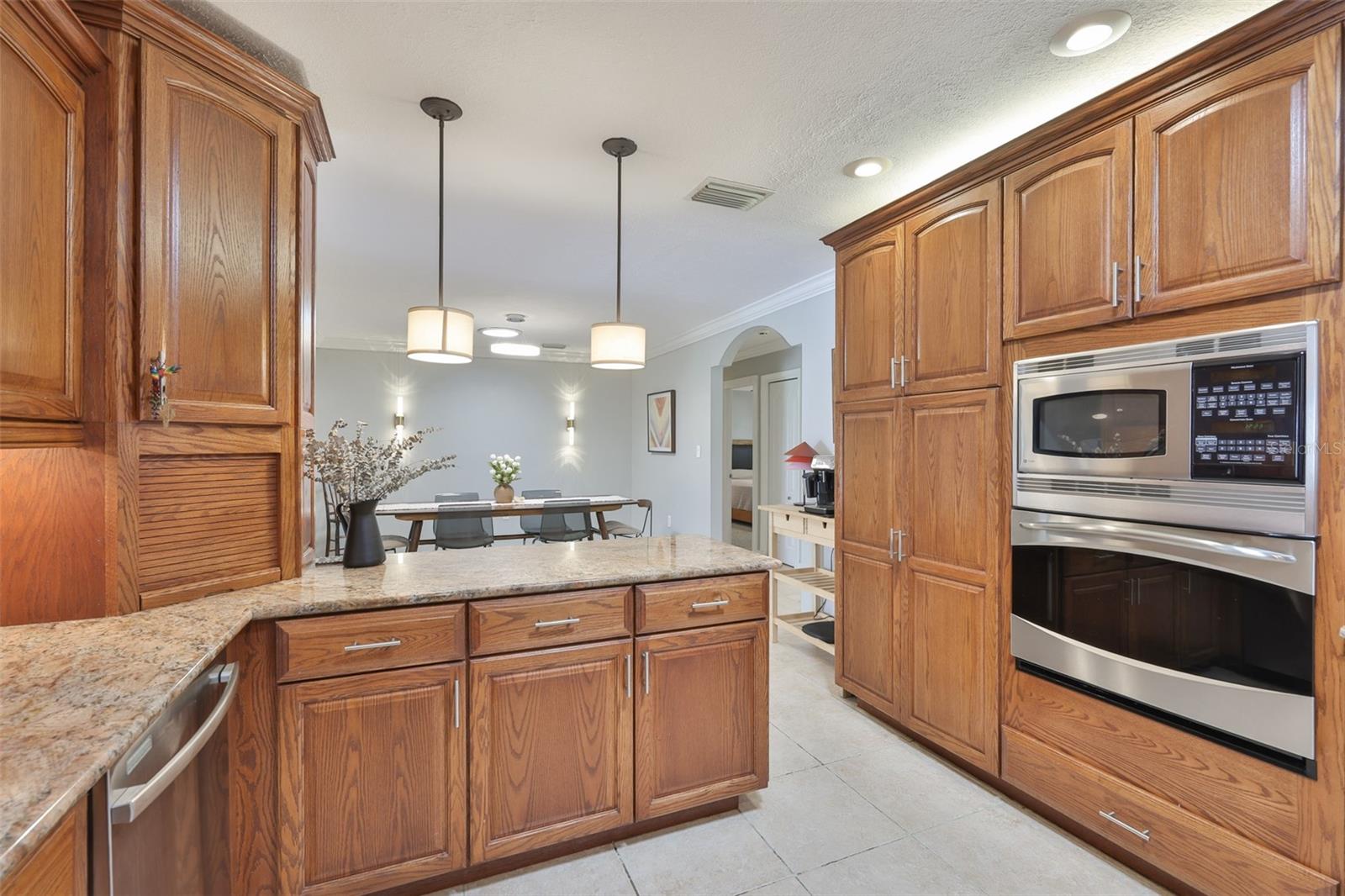 1311 Estatewood, Brandon, FL 33510