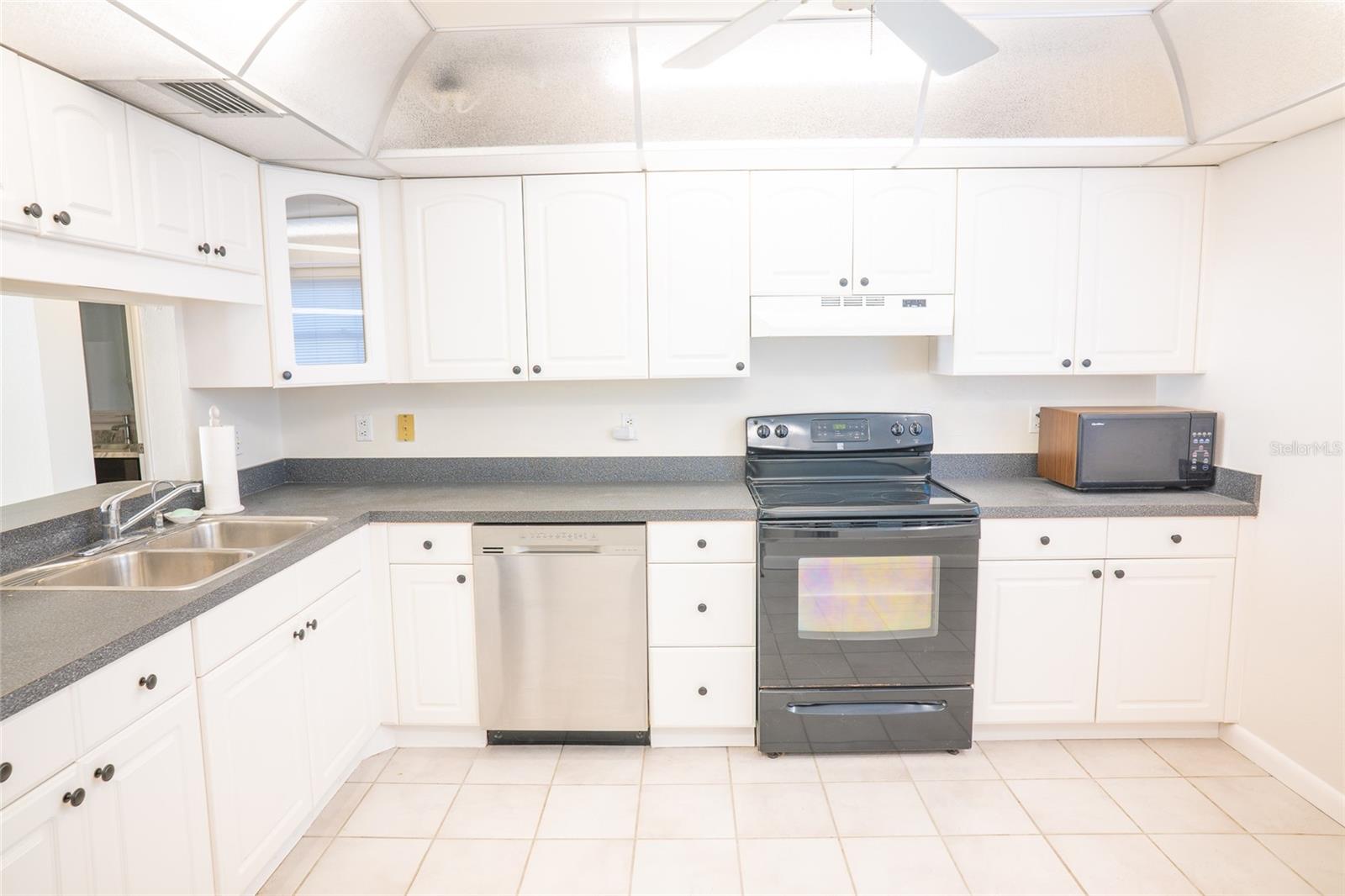 403 Gulf Unit 304, St Pete Beach, FL 33706