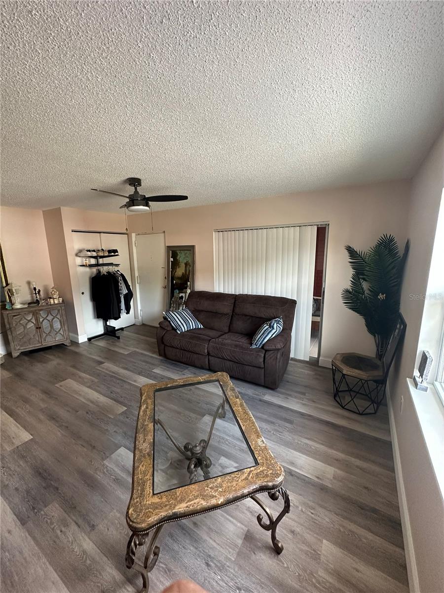 1084 82nd Unit 1084e, St Petersburg, FL 33702