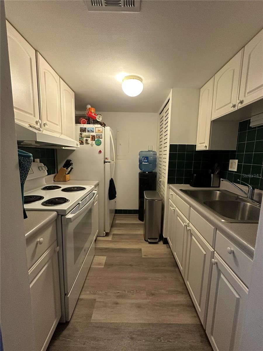 1084 82nd Unit 1084e, St Petersburg, FL 33702