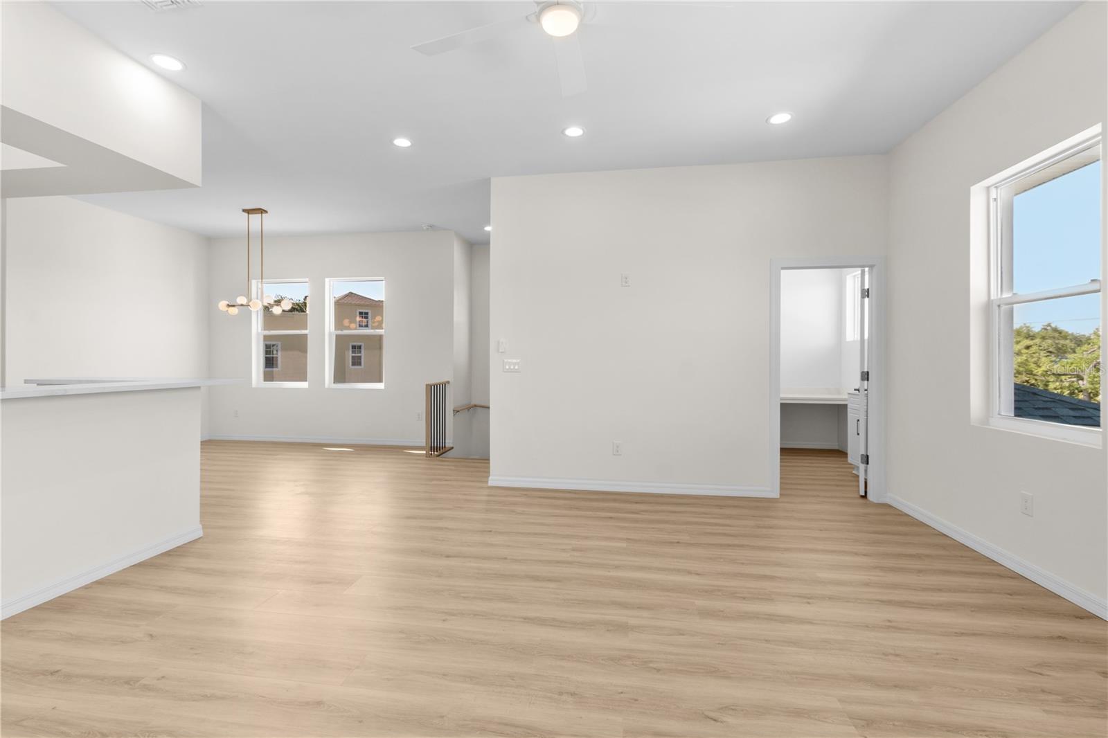 4234 4th, St Petersburg, FL 33705