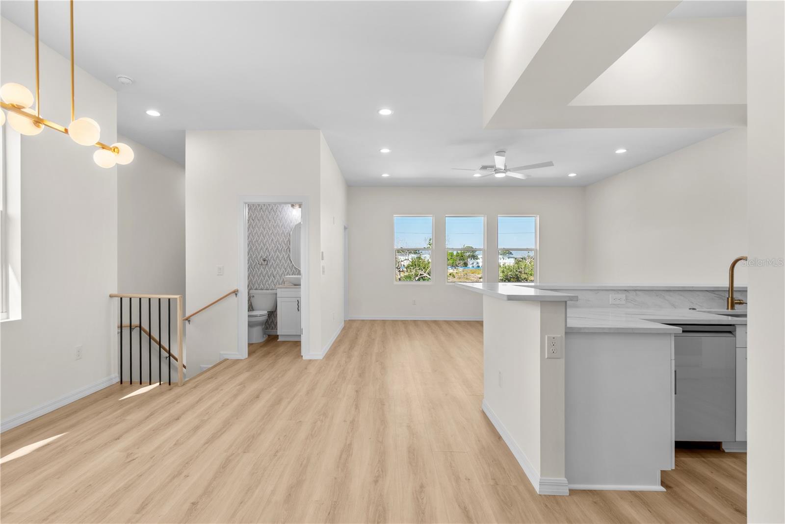 4234 4th, St Petersburg, FL 33705