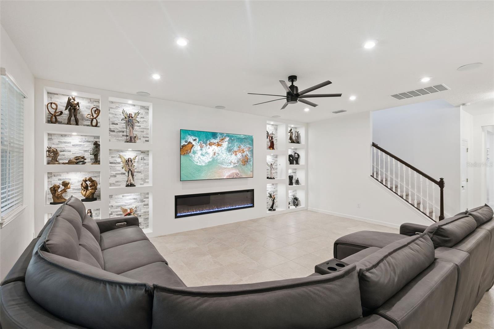 887 Asterfield, Deland, FL 32720