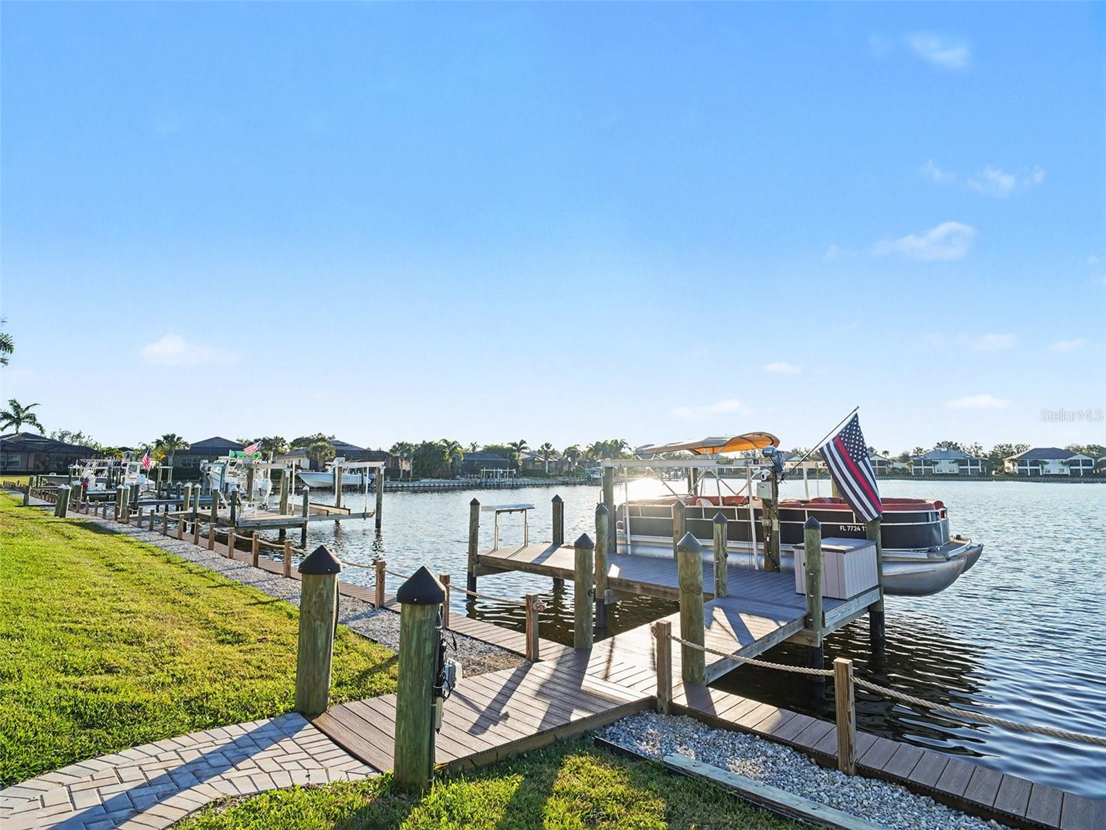 1018 Overlook, Bradenton, FL 34208
