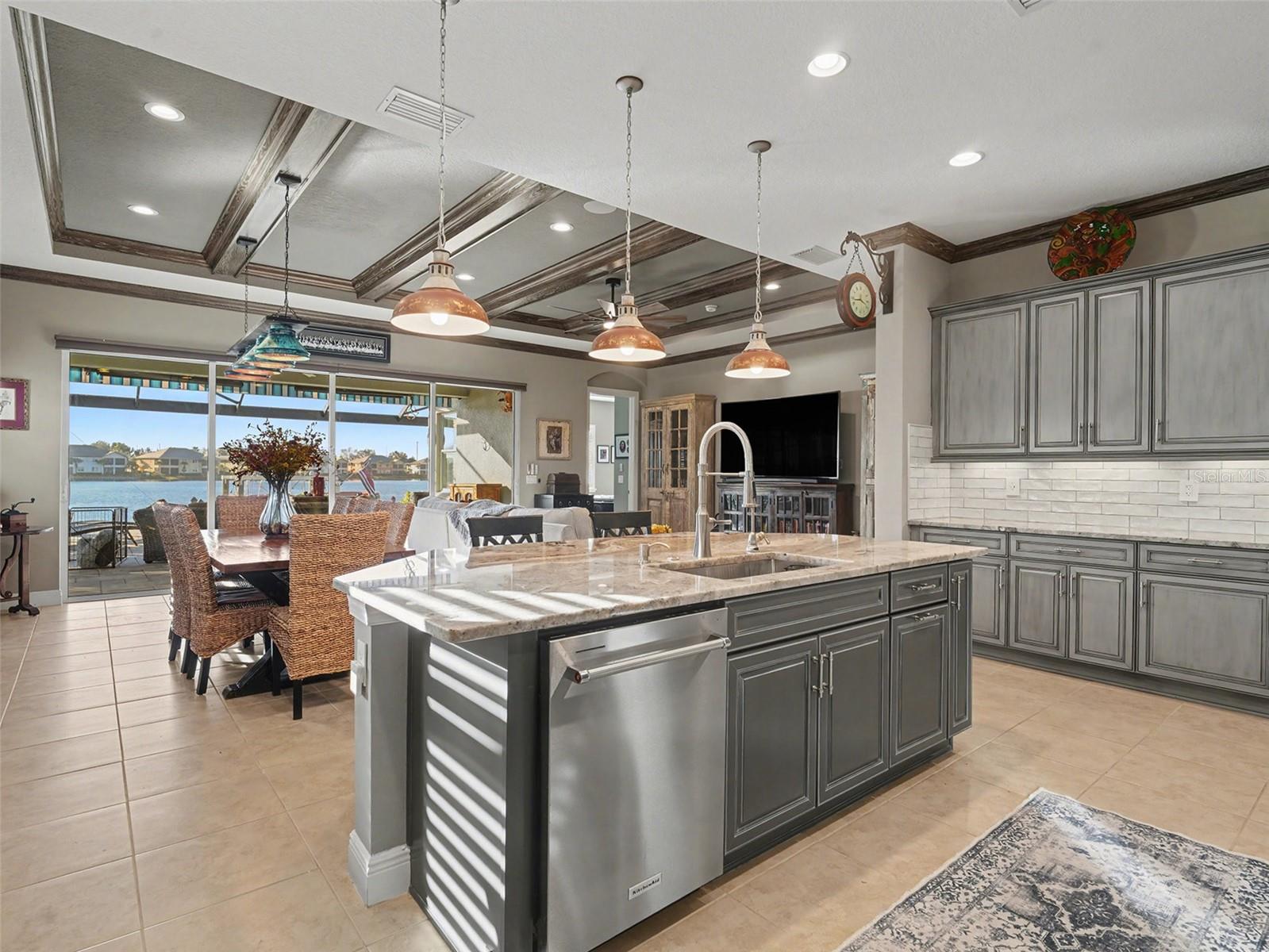 1018 Overlook, Bradenton, FL 34208