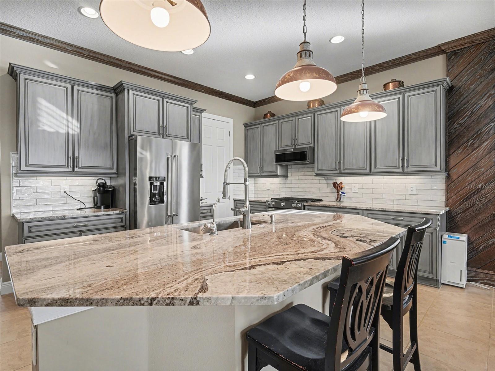 1018 Overlook, Bradenton, FL 34208