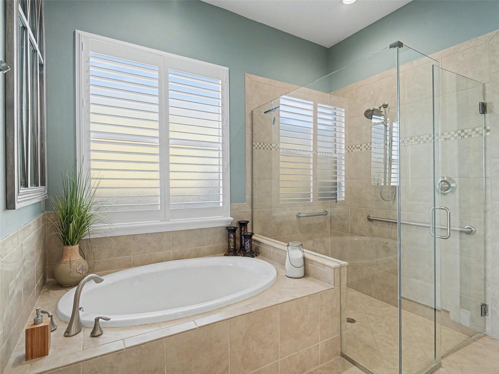 1018 Overlook, Bradenton, FL 34208