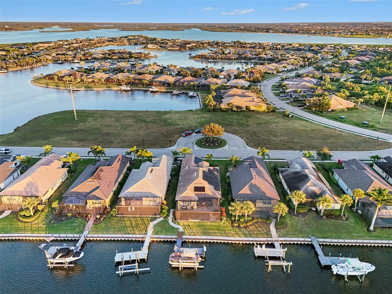 1018 Overlook, Bradenton, FL 34208