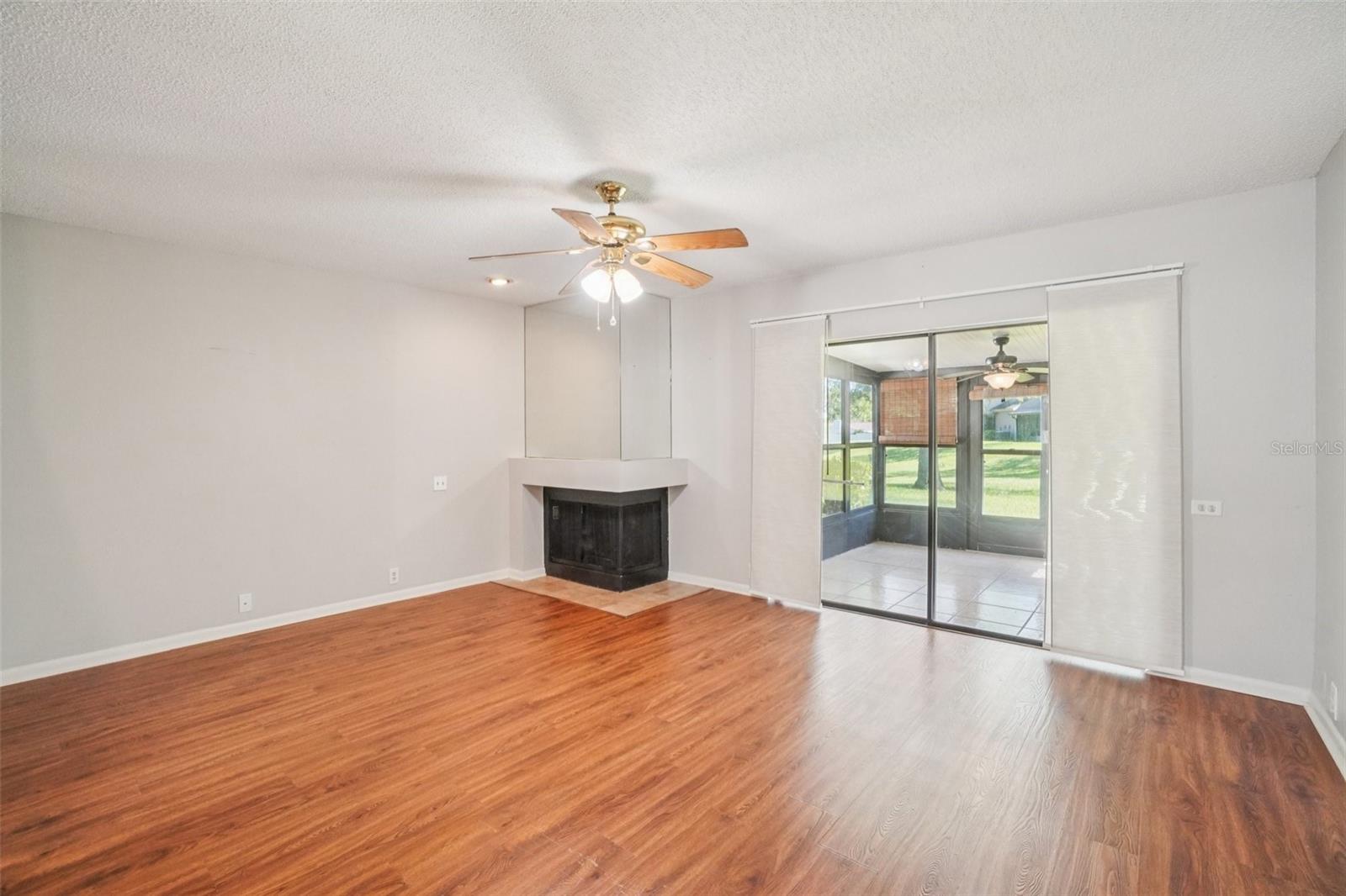 745 Oak Park, Brandon, FL 33511