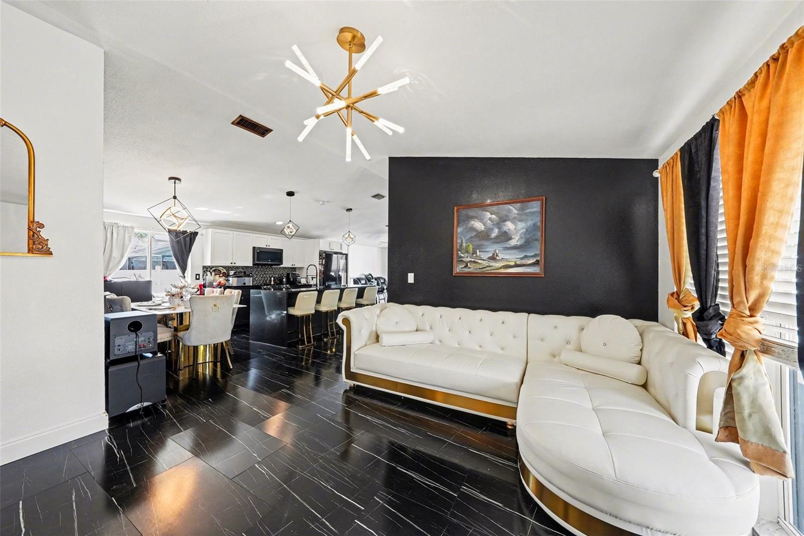 10119 Chimney Hill, Tampa, FL 33615