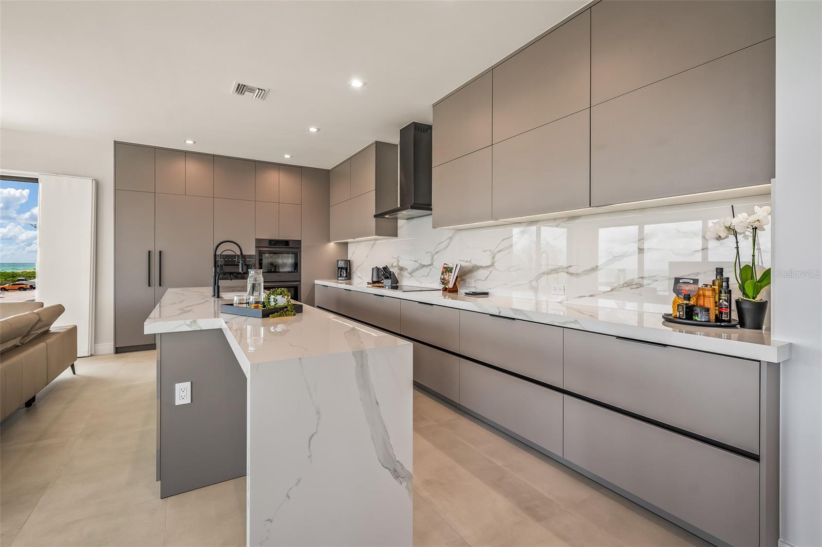 101 7th, Bradenton Beach, FL 34217