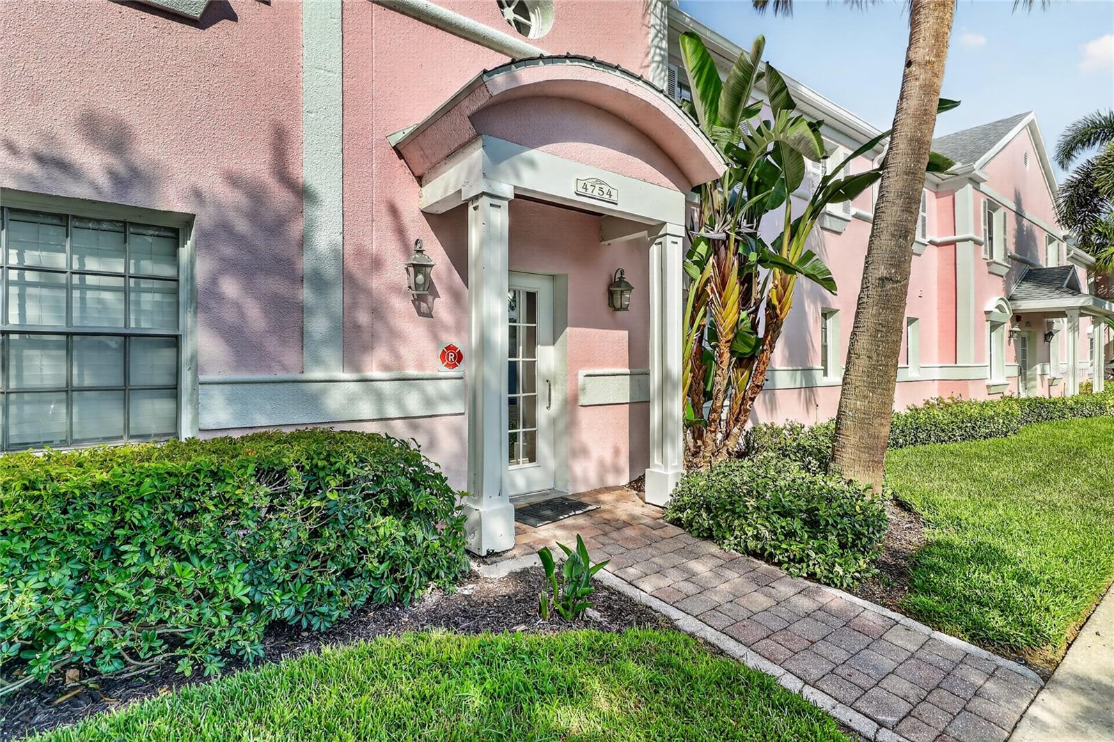 4754 Cobia Unit D, St Petersburg, FL 33705