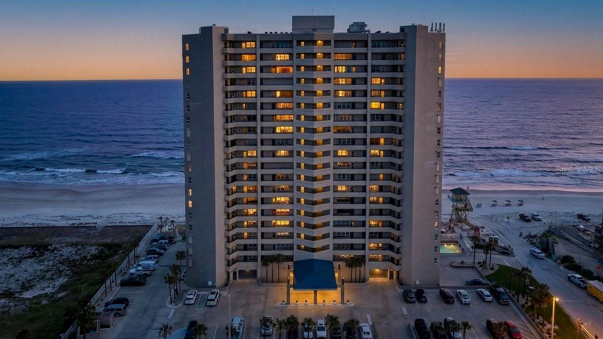 3425 Atlantic Unit 1706, Daytona Beach, FL 32118