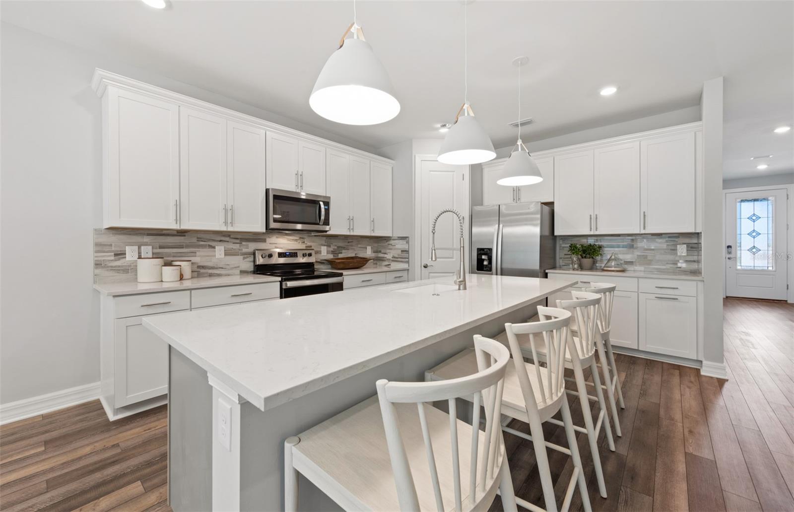 7433 Summer, Sarasota, FL 34231