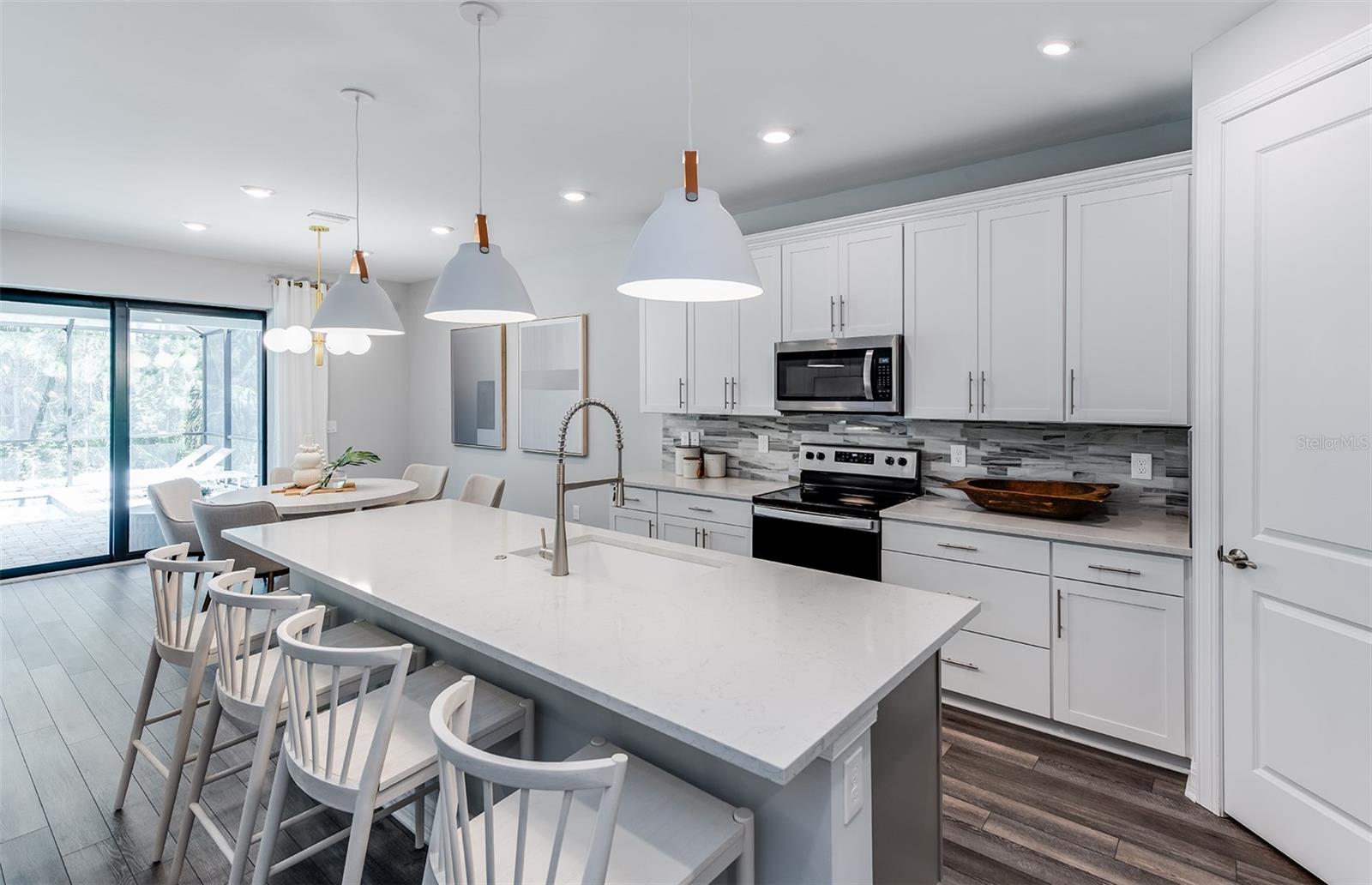 7433 Summer, Sarasota, FL 34231