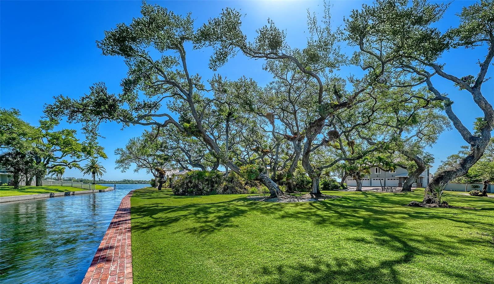 1249 Basin, Sarasota, FL 34242