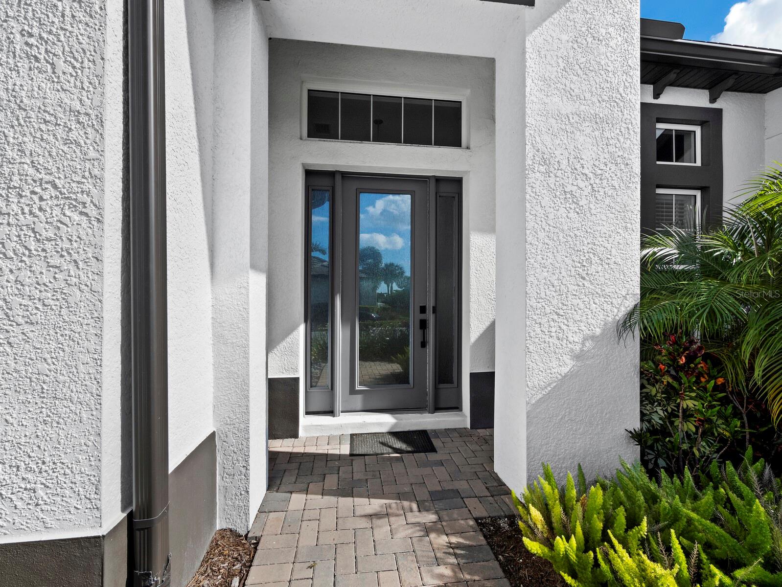 6129 Lungo Lago, Sarasota, FL 34241