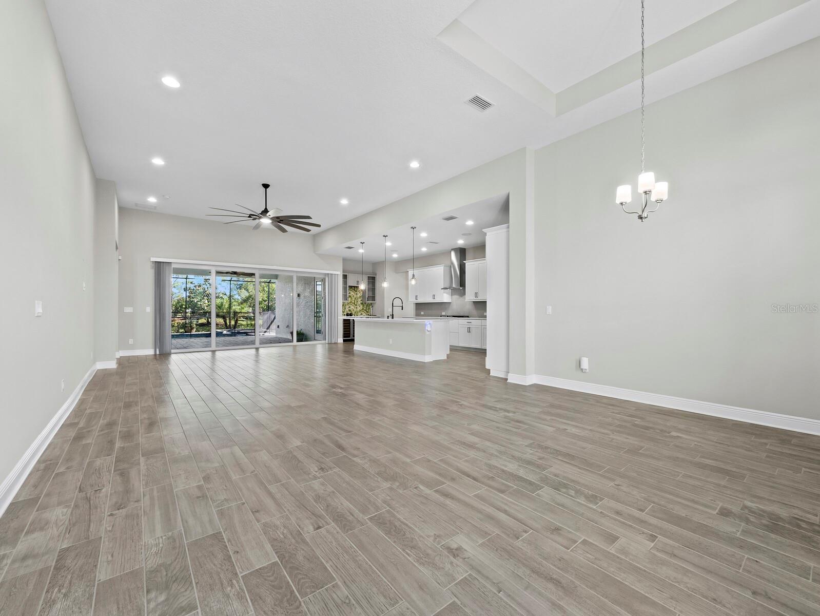 6129 Lungo Lago, Sarasota, FL 34241