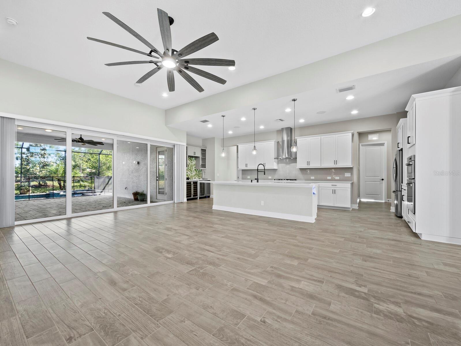 6129 Lungo Lago, Sarasota, FL 34241